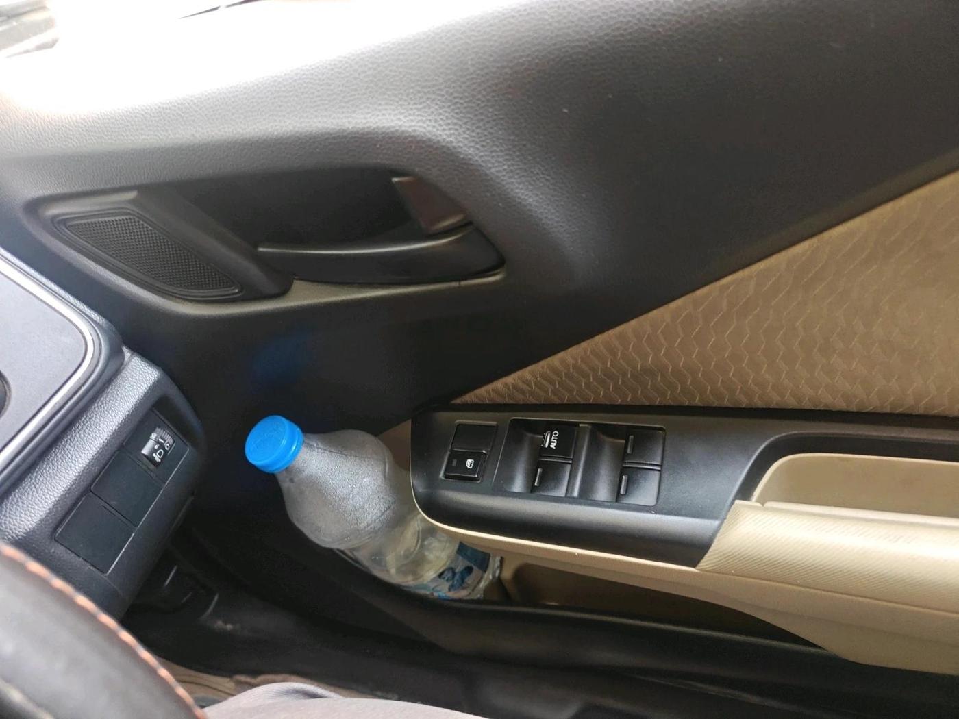 2015 Honda City 1.5L I-VTEC E MT, Petrol, Manual, 2,13,570 km, interior