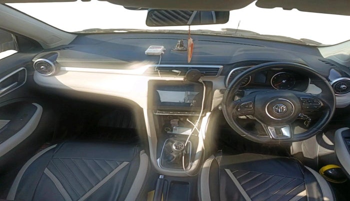 2023 MG ASTOR SUPER 1.5 MT, Petrol, Manual, 27,248 km, interior