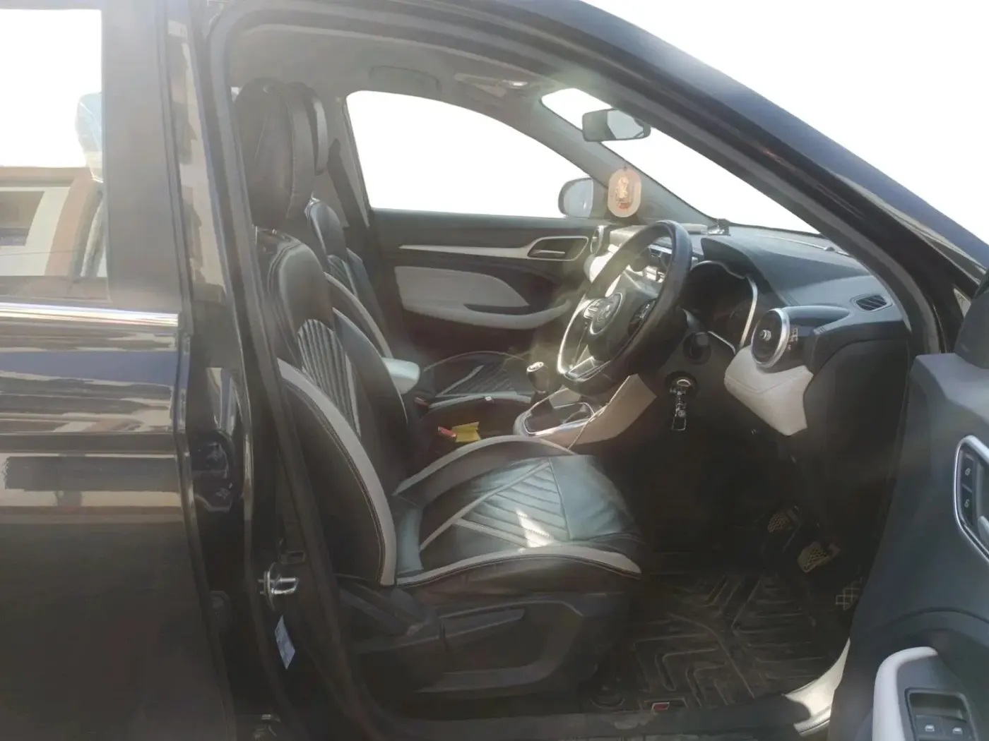 2023 MG ASTOR SUPER 1.5 MT, Petrol, Manual, 28,000 km, interior