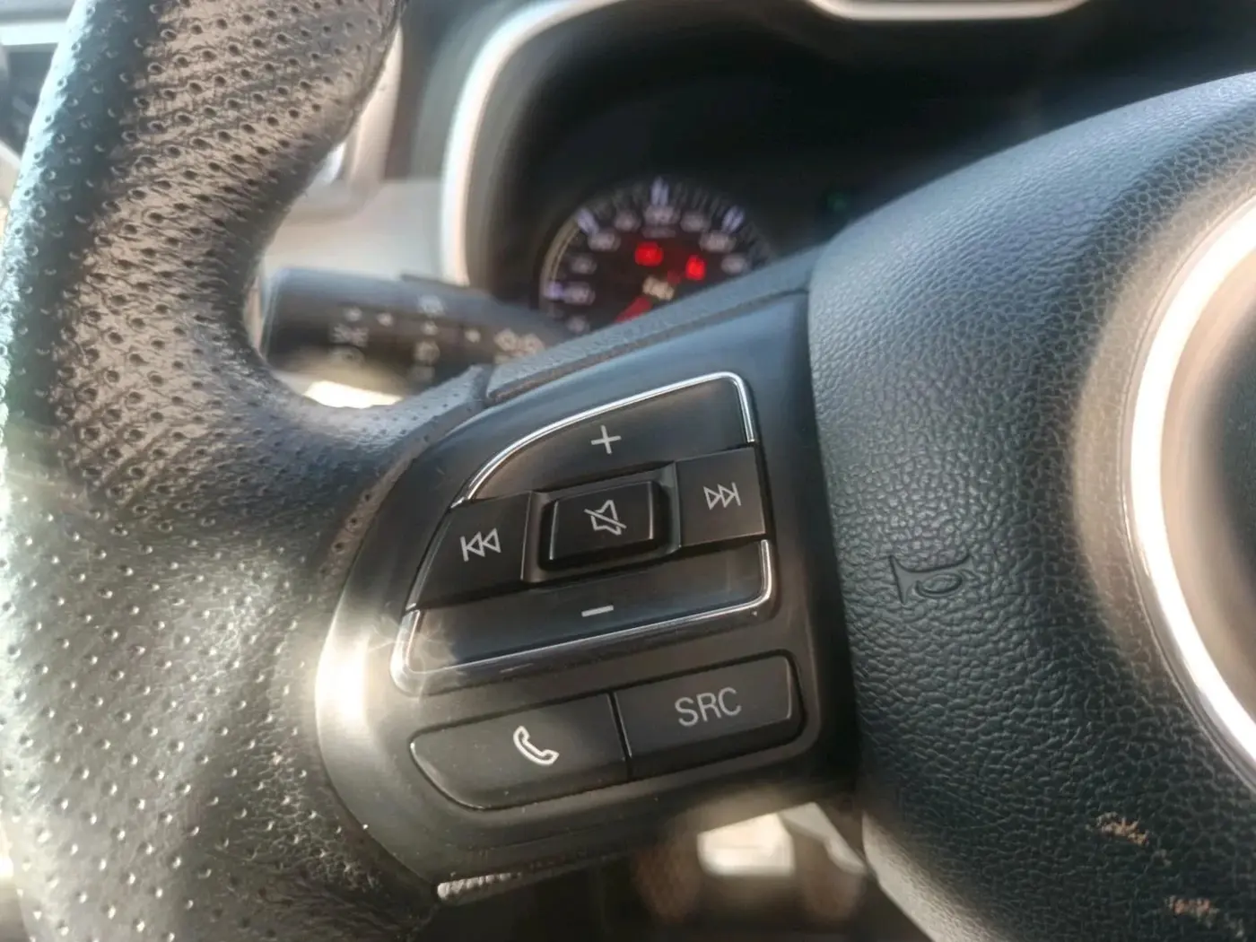 2023 MG ASTOR SUPER 1.5 MT, Petrol, Manual, 28,000 km, interior