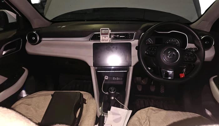 2024 MG ASTOR Sprint 1.5 MT (Ivory), Petrol, Manual, 38,284 km, interior