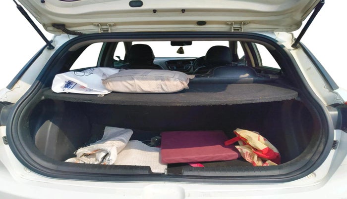 2016 Hyundai Elite i20 MAGNA 1.4 CRDI, Diesel, Manual, 93,287 km, exterior