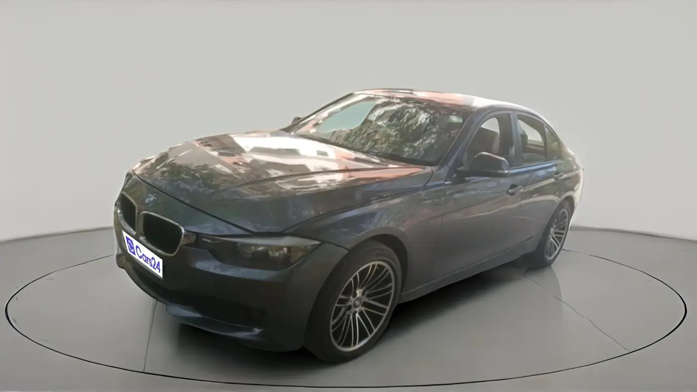 2013 BMW 3 Series 320d, Diesel, Automatic, 1,32,017 km, exterior