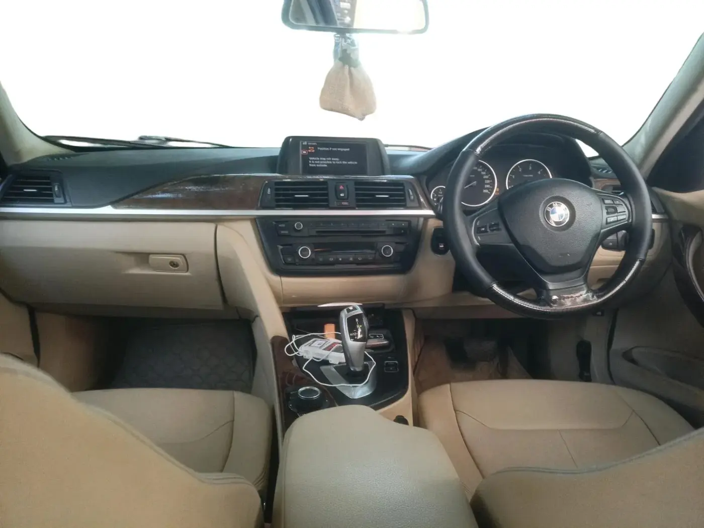 2013 BMW 3 Series 320d, Diesel, Automatic, 1,32,017 km, interior