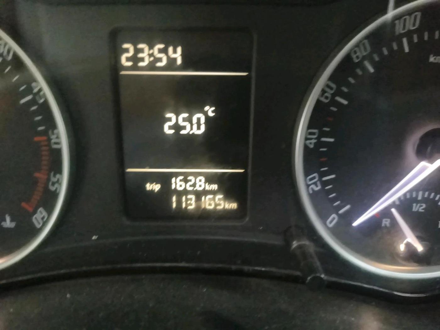 2012 Skoda Laura AMBIENTE 2.0 TDI CR MT, Diesel, Manual, 1,13,165 km, interior