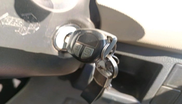 2016 Maruti Wagon R 1.0 VXI, Petrol, Manual, 26,129 km, interior