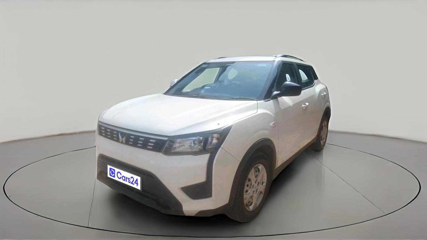 2023 Mahindra XUV300 W6 1.5 Diesel, Diesel, Manual, 1,36,264 km, exterior