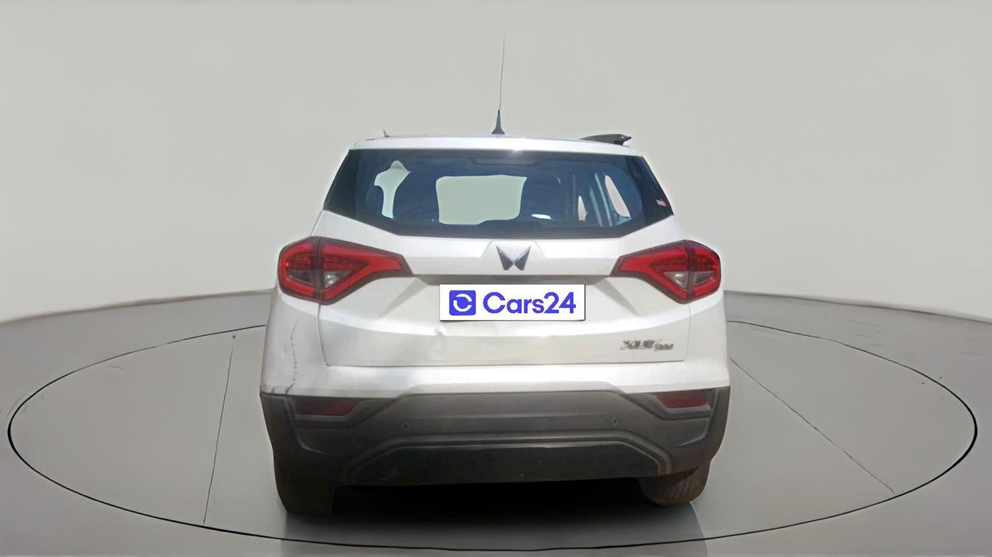 2023 Mahindra XUV300 W6 1.5 Diesel, Diesel, Manual, 1,36,264 km, exterior