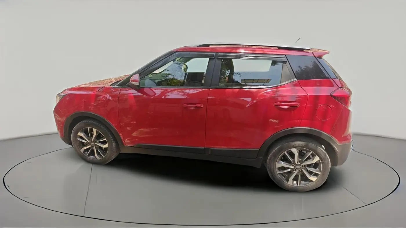 2019 Mahindra XUV300 W8 (O) 1.2 PETROL, Petrol, Manual, 38,965 km, exterior