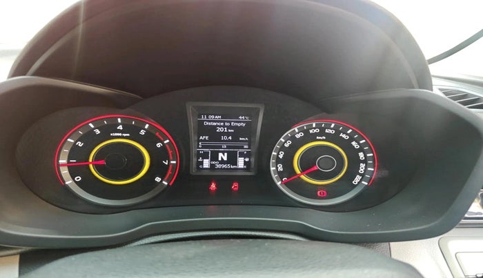 2019 Mahindra XUV300 W8 (O) 1.2 PETROL, Petrol, Manual, 38,965 km, interior