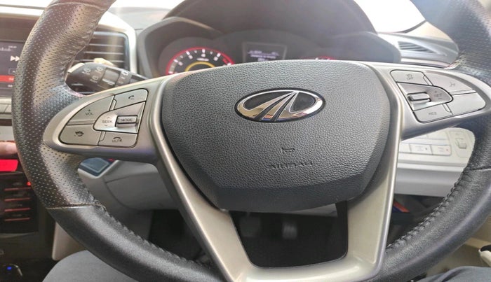 2019 Mahindra XUV300 W8 (O) 1.2 PETROL, Petrol, Manual, 38,965 km, interior