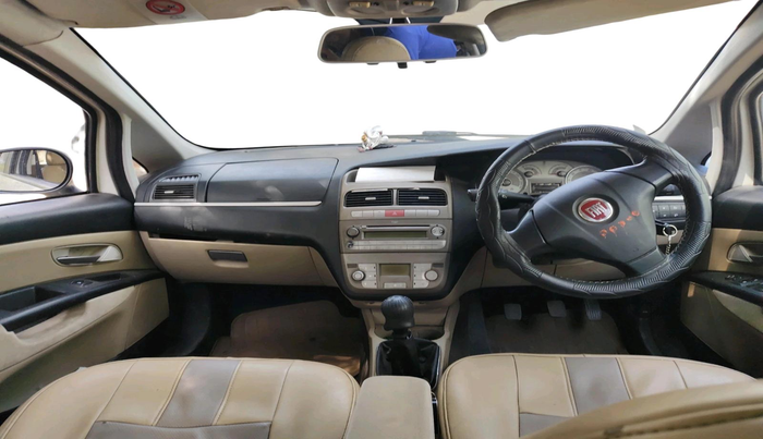 2011 Fiat Linea EMOTION 1.3, Diesel, Manual, 99,990 km, interior