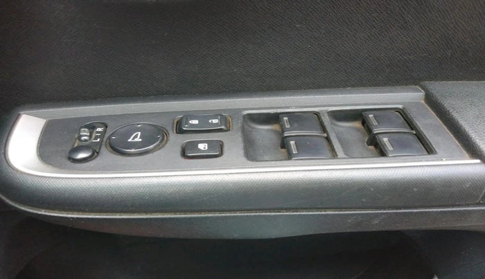 2016 Honda BR-V 1.5L I- DTEC V, Diesel, Manual, 1,31,035 km, interior