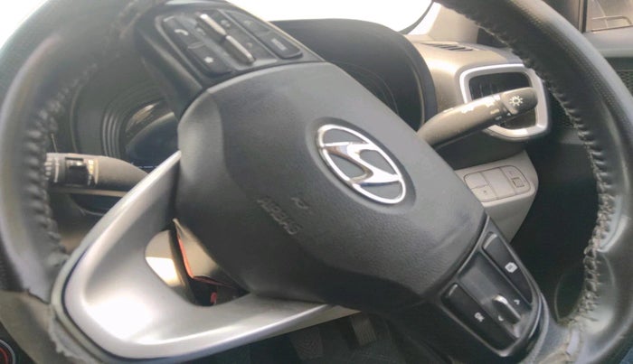 2022 Hyundai VENUE S PLUS 1.5 CRDI, Diesel, Manual, 1,49,284 km, interior