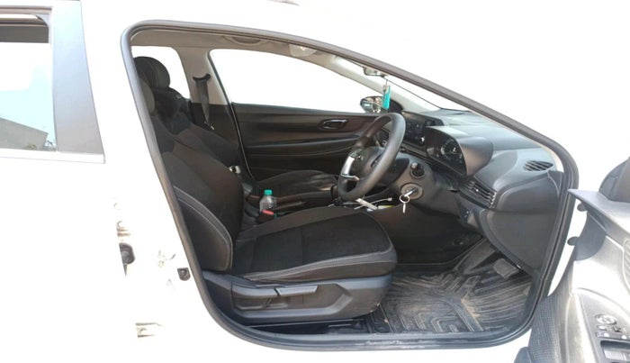 2022 Hyundai NEW I20 SPORTZ 1.2 AT, Petrol, Automatic, 25,908 km, interior