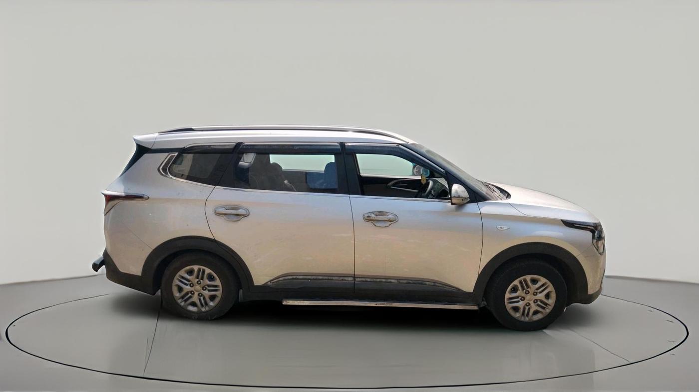 2023 KIA CARENS PREMIUM 1.5 PETROL 7 STR, Petrol, Manual, 30,363 km, exterior