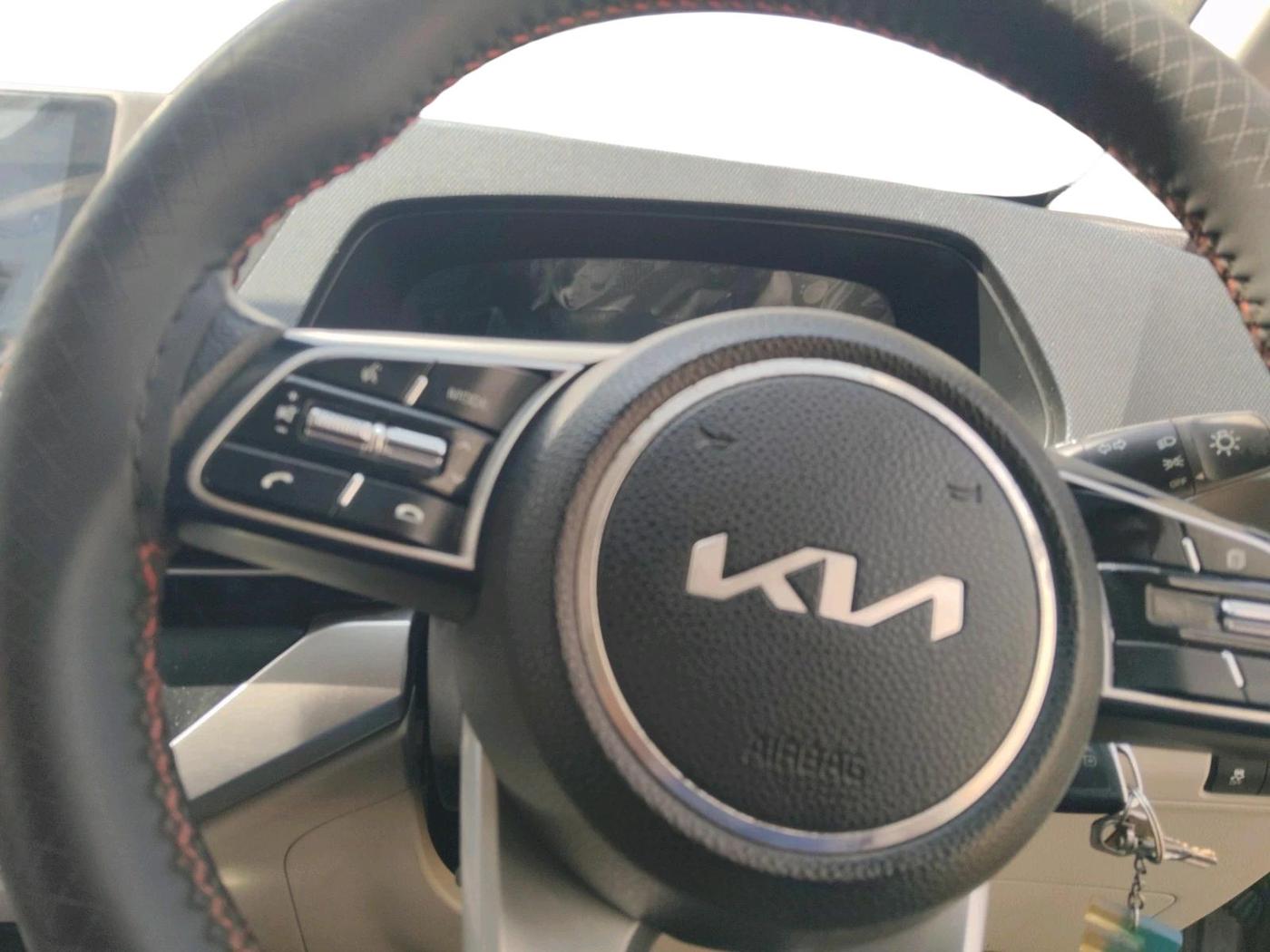 2023 KIA CARENS PREMIUM 1.5 PETROL 7 STR, Petrol, Manual, 30,363 km, interior