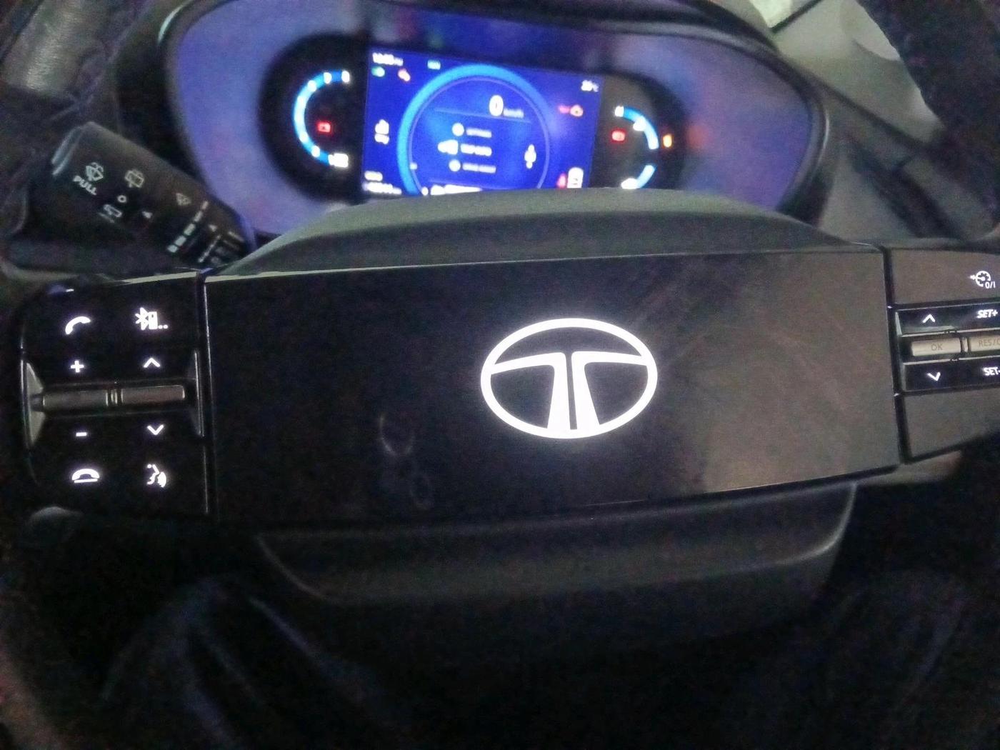2023 Tata NEXON CREATIVE + 1.5 DIESEL, Diesel, Manual, 42,544 km, interior