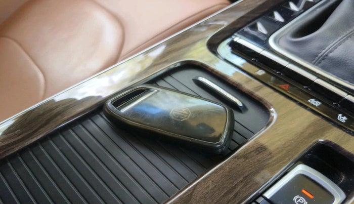 2023 MG HECTOR PLUS SHARP PRO 1.5 PETROL TURBO CVT 7 STR, Petrol, Automatic, 44,950 km, interior