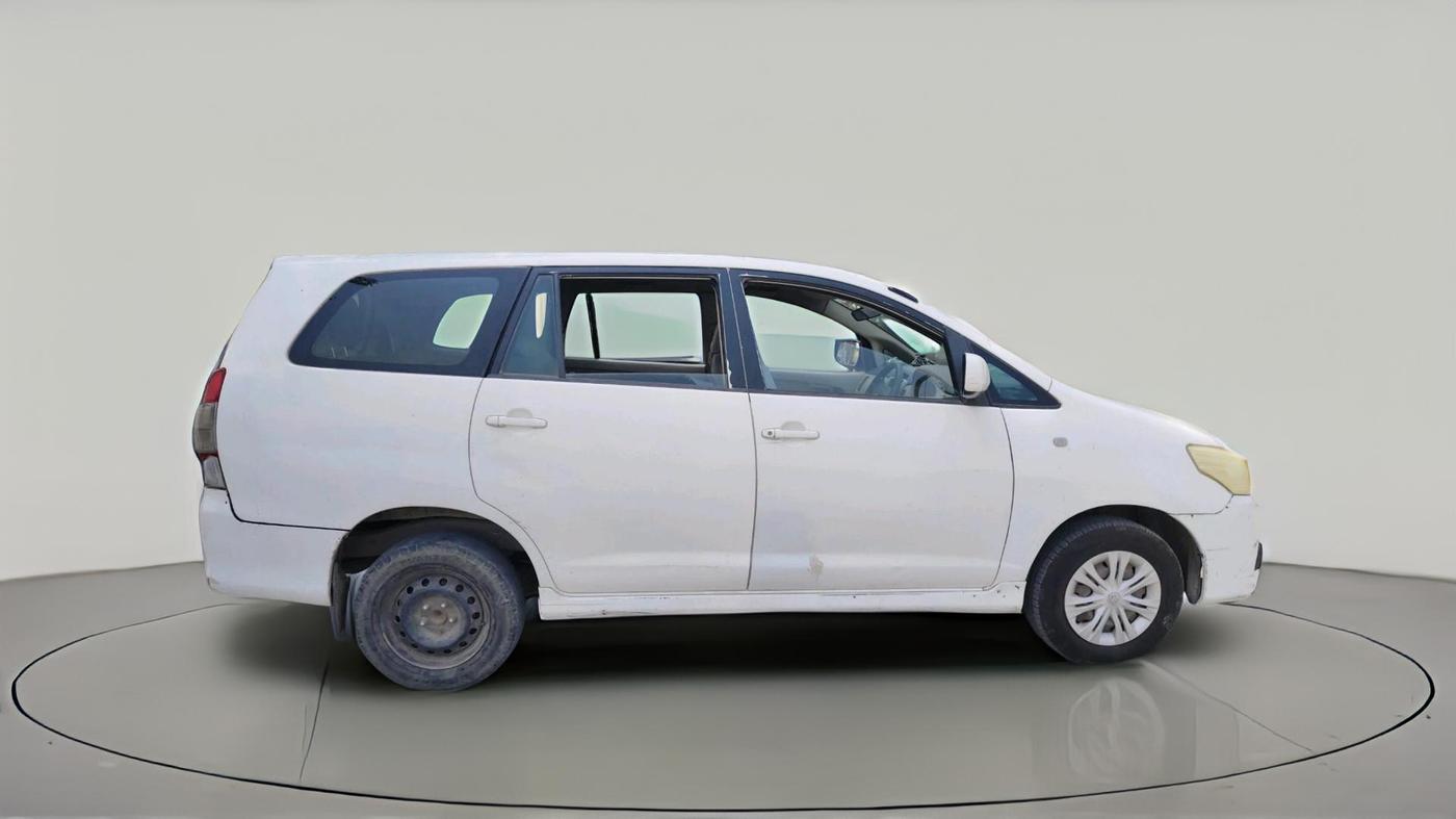 2012 Toyota Innova GX 2.5 7 STR, Diesel, Manual, 2,52,220 km, exterior