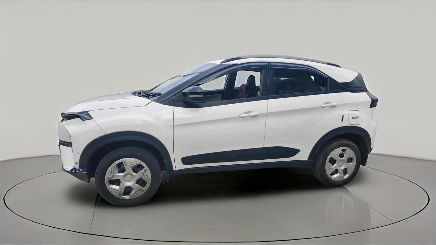 2025 Tata NEXON Pure Plus 1.2 iCNG 6MT, CNG, Manual, 42,465 km, exterior