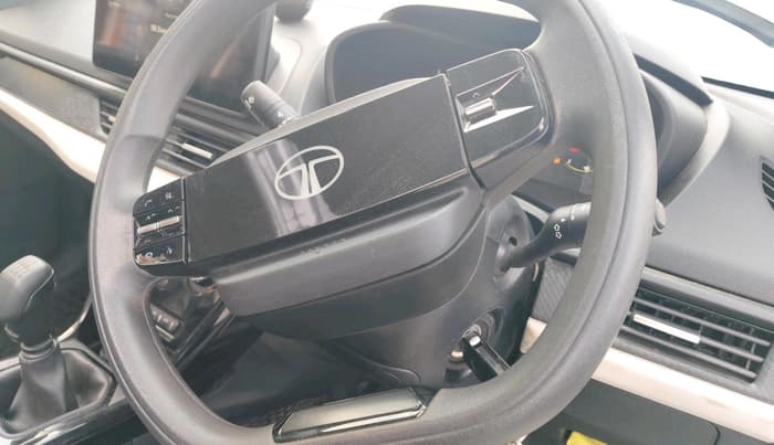 2025 Tata NEXON Pure Plus 1.2 iCNG 6MT, CNG, Manual, 38,797 km, interior