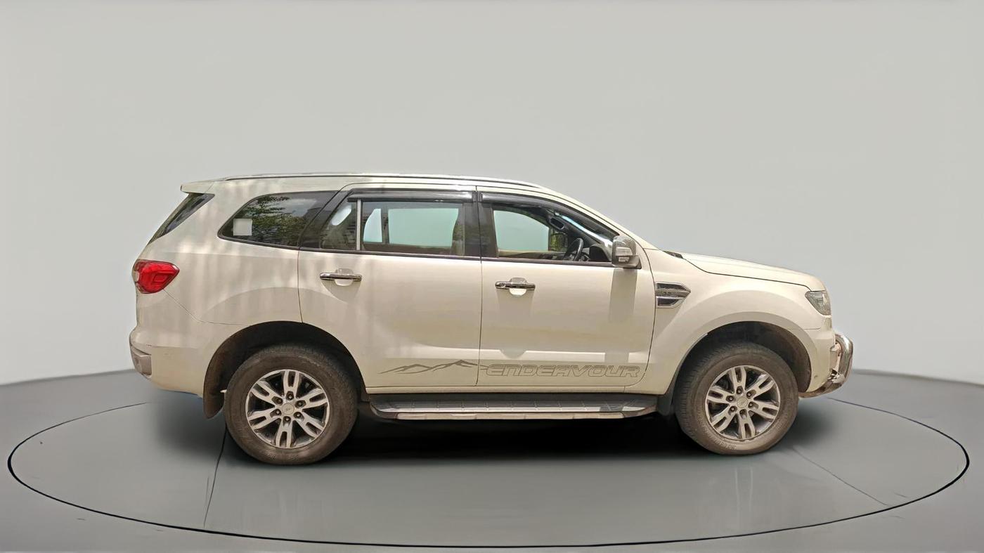 2017 Ford Endeavour TITANIUM 3.2 4X4 AT, Diesel, Automatic, 54,351 km, exterior