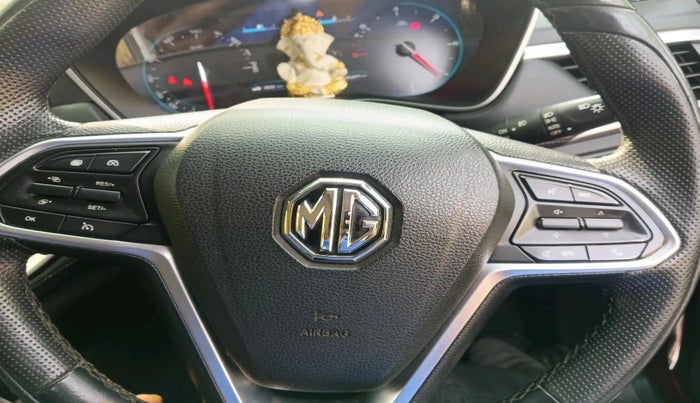 2019 MG HECTOR SHARP 1.5 DCT PETROL, Petrol, Automatic, 1,05,317 km, interior