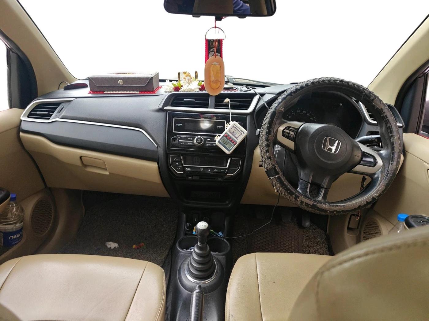2016 Honda Amaze 1.2L I-VTEC S, Petrol, Manual, 1,02,830 km, interior