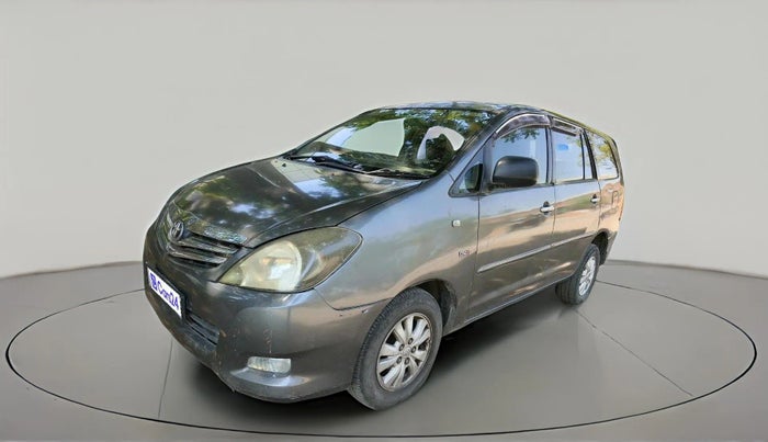 2011 Toyota Innova V 2.5 8 STR, Diesel, Manual, 83,669 km, exterior