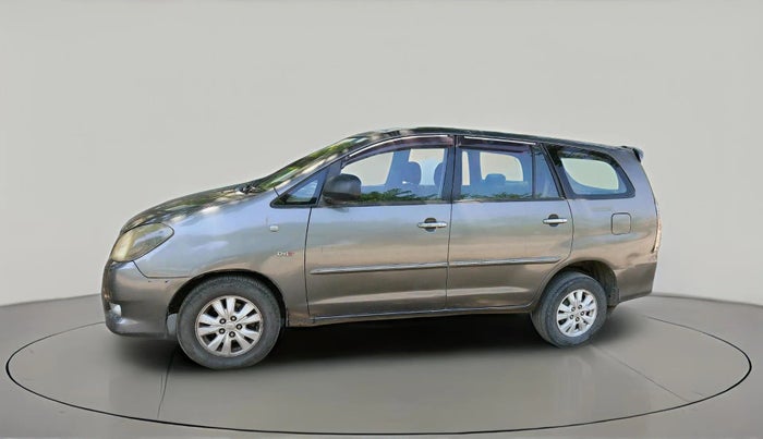 2011 Toyota Innova V 2.5 8 STR, Diesel, Manual, 83,669 km, exterior