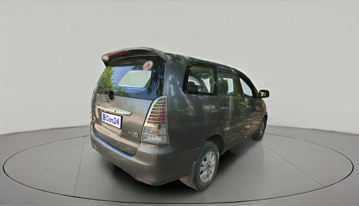 2011 Toyota Innova V 2.5 8 STR, Diesel, Manual, 83,669 km, exterior