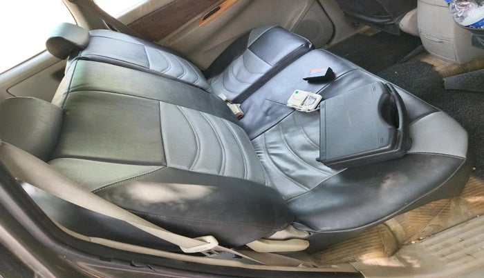 2011 Toyota Innova V 2.5 8 STR, Diesel, Manual, 83,669 km, interior