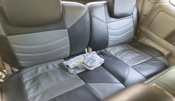 2011 Toyota Innova V 2.5 8 STR, Diesel, Manual, 83,669 km, interior