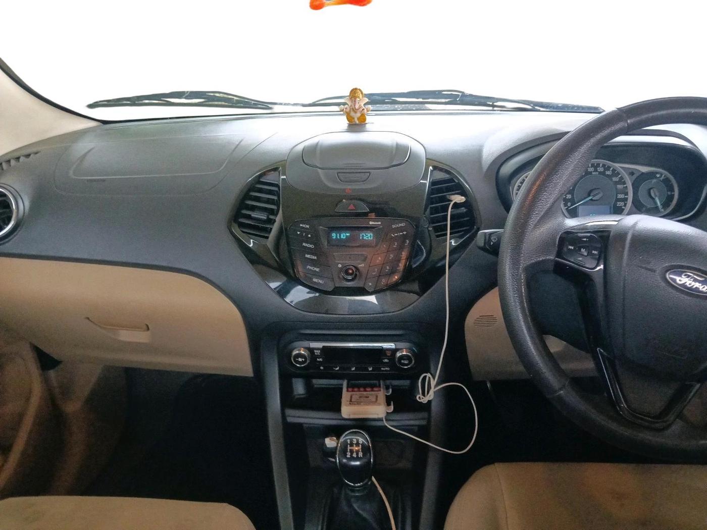 2017 Ford Figo Aspire TITANIUM 1.2 PETROL, Petrol, Manual, 69,934 km, interior