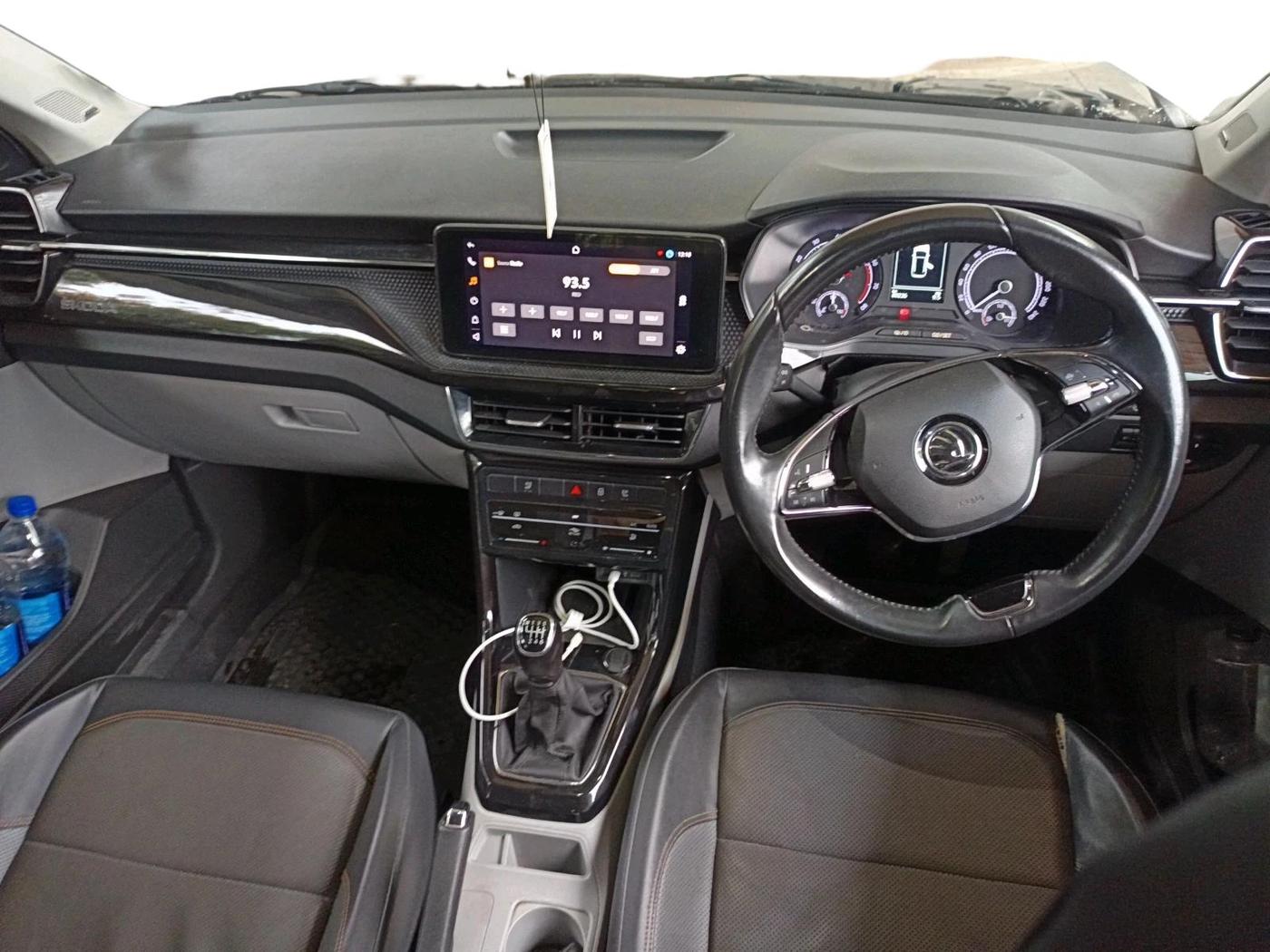 2021 Skoda KUSHAQ STYLE 1.0L TSI MT, Petrol, Manual, 80,226 km, interior