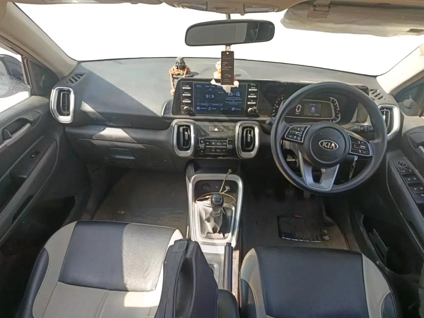 2020 KIA SONET HTK PLUS 1.2, Petrol, Manual, 30,527 km, interior