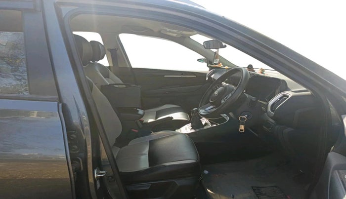 2020 KIA SONET HTK PLUS 1.2, Petrol, Manual, 30,527 km, interior