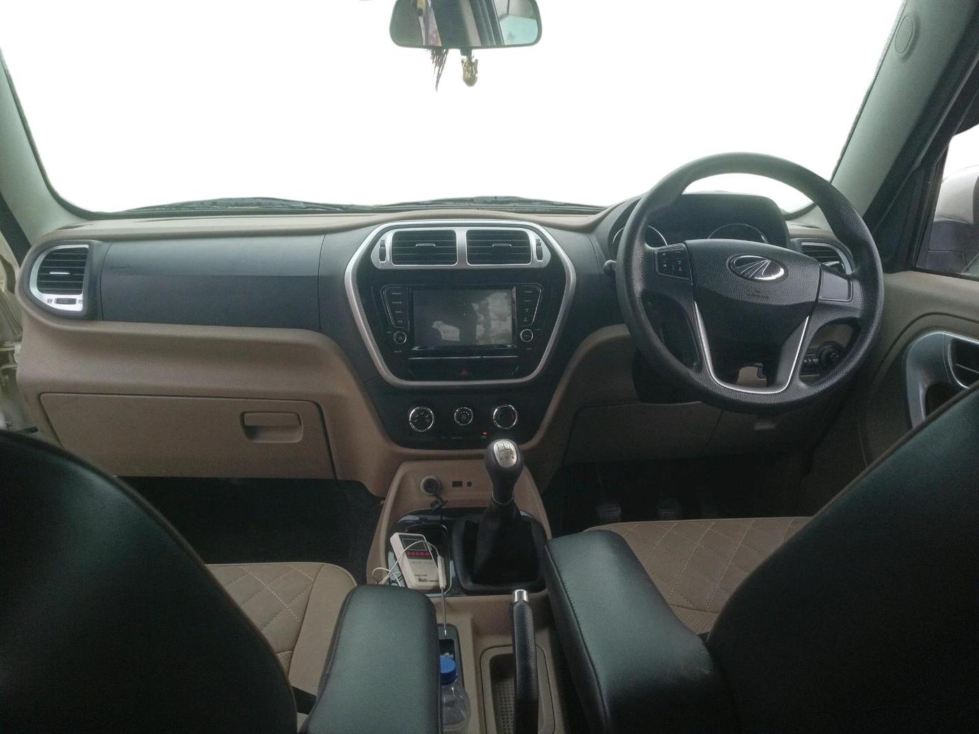 2018 Mahindra TUV300 T10, Diesel, Manual, 91,524 km, interior