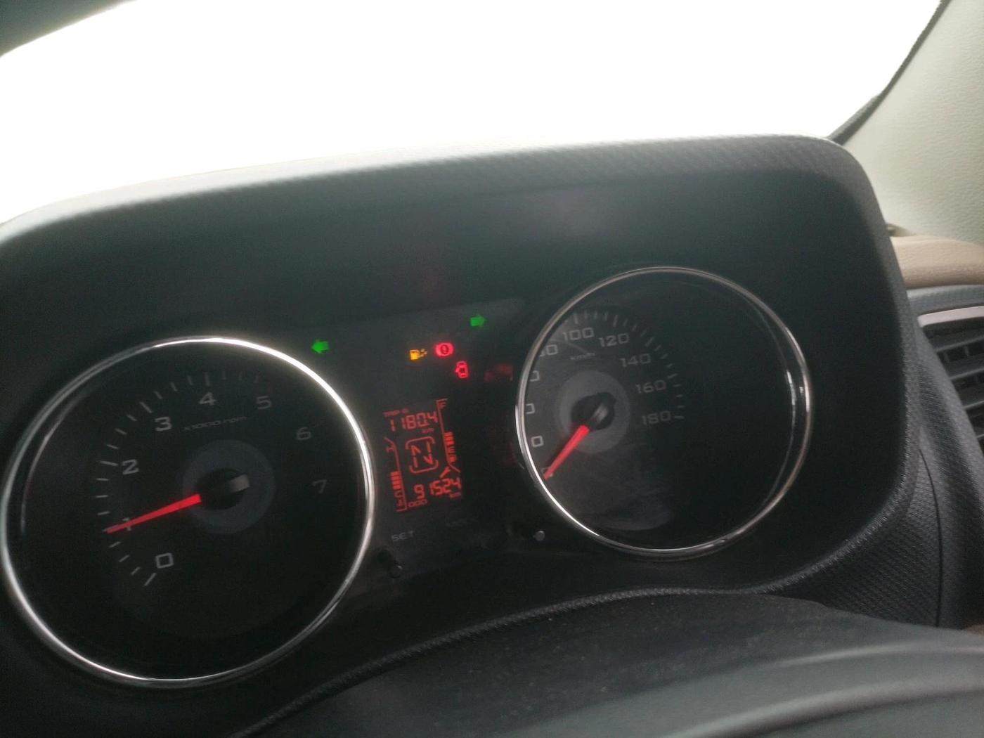 2018 Mahindra TUV300 T10, Diesel, Manual, 91,524 km, interior