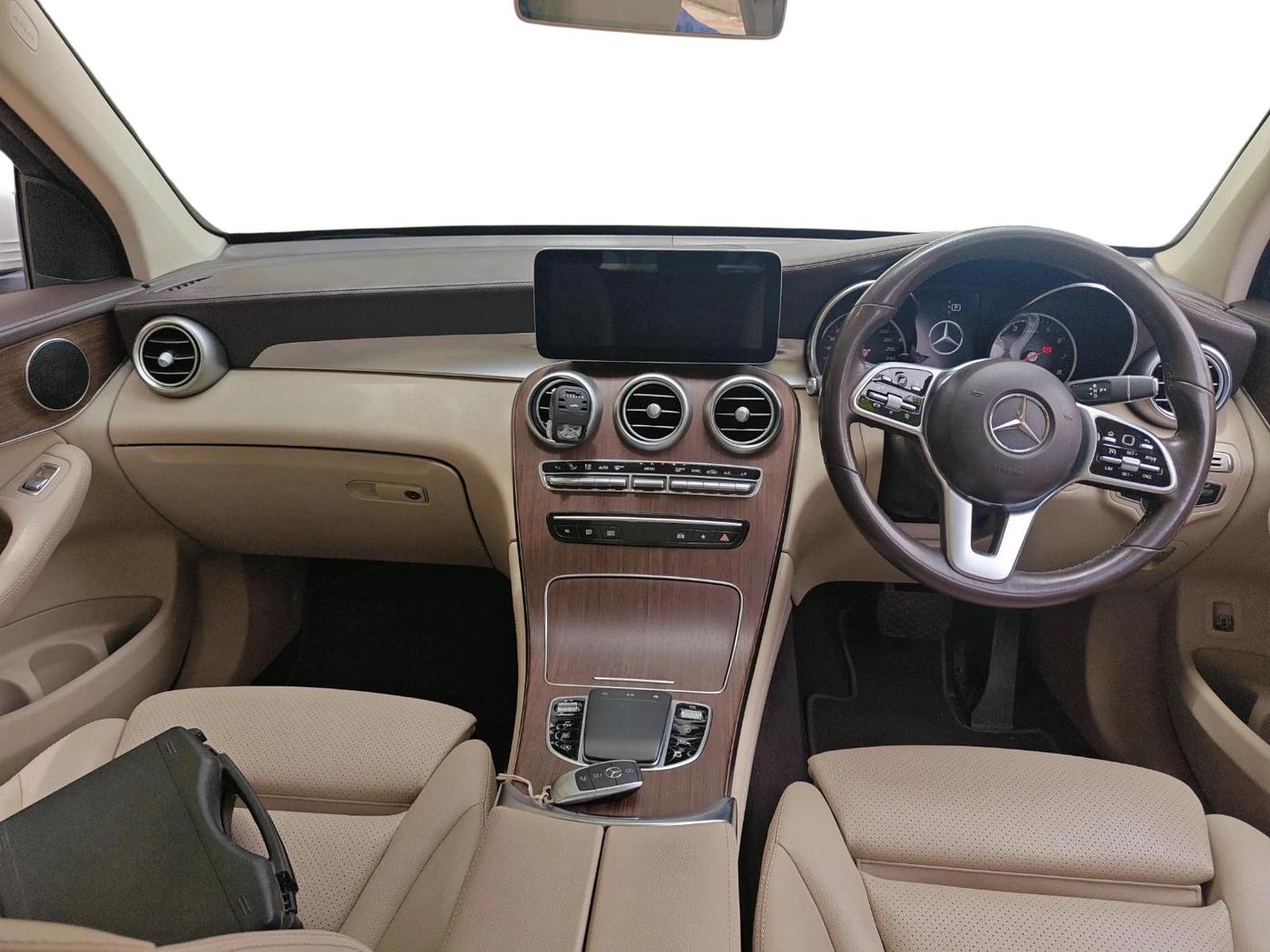 2020 Mercedes Benz GLC CLASS 200 Progressive, Petrol, Automatic, 57,437 km, interior