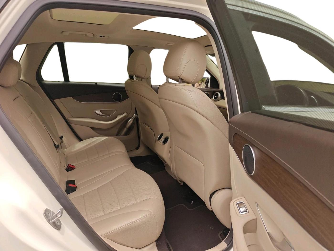 2020 Mercedes Benz GLC CLASS 200 Progressive, Petrol, Automatic, 57,437 km, interior