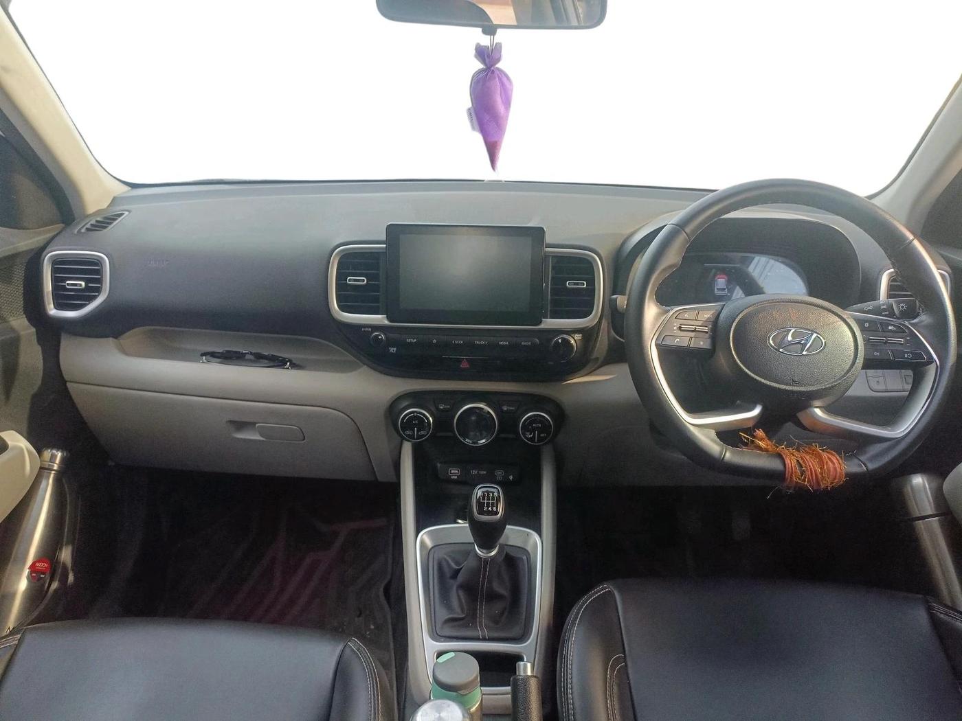 2024 Hyundai VENUE SX 1.5 CRDI, Diesel, Manual, 71,944 km, interior