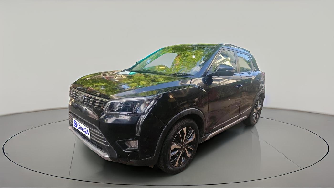 2019 Mahindra XUV300 W8 (O) 1.5 DIESEL, Diesel, Manual, 1,18,693 km, exterior