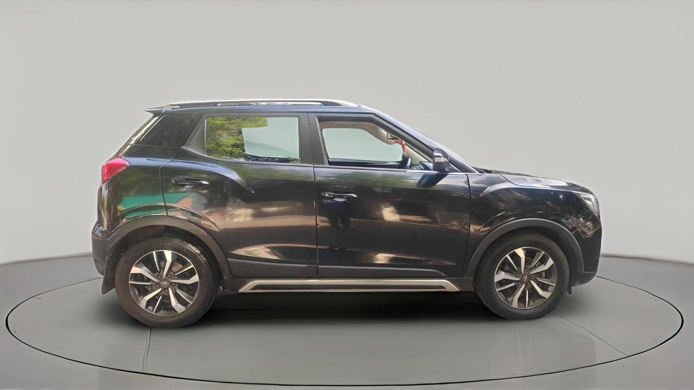 2019 Mahindra XUV300 W8 (O) 1.5 DIESEL, Diesel, Manual, 1,18,693 km, exterior