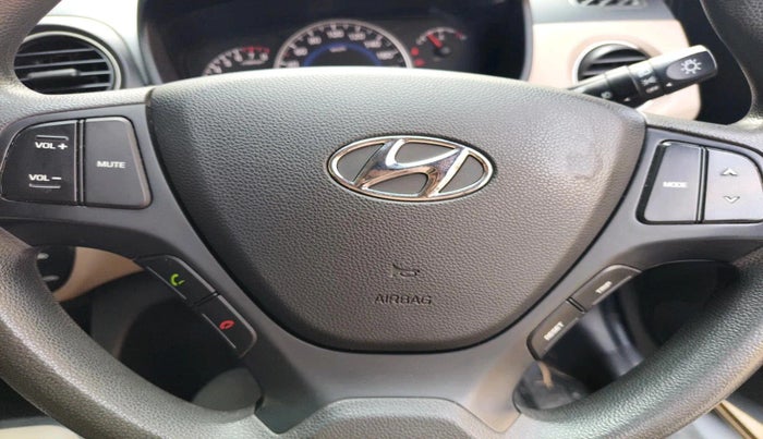 2017 Hyundai Grand i10 SPORTZ 1.2 KAPPA VTVT, Petrol, Manual, 83,599 km, interior