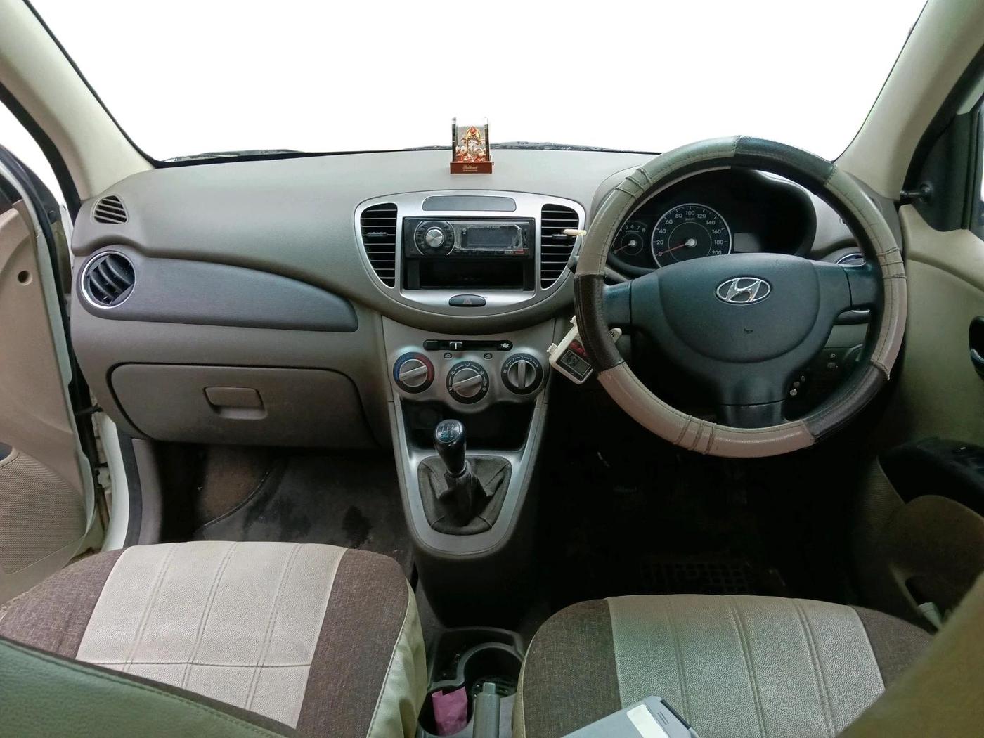 2013 Hyundai i10 MAGNA 1.1, Petrol, Manual, 46,141 km, interior