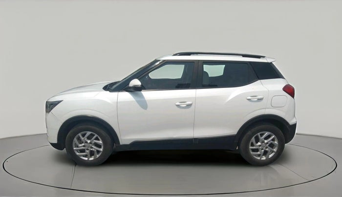 2024 Mahindra XUV300 W8 1.5 DIESEL, Diesel, Manual, 99,108 km, exterior