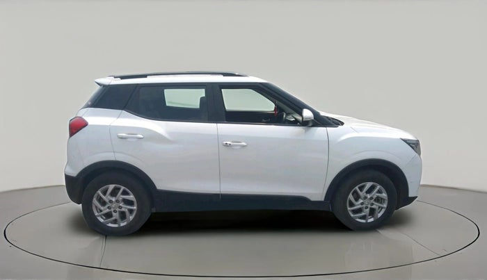 2024 Mahindra XUV300 W8 1.5 DIESEL, Diesel, Manual, 99,108 km, exterior