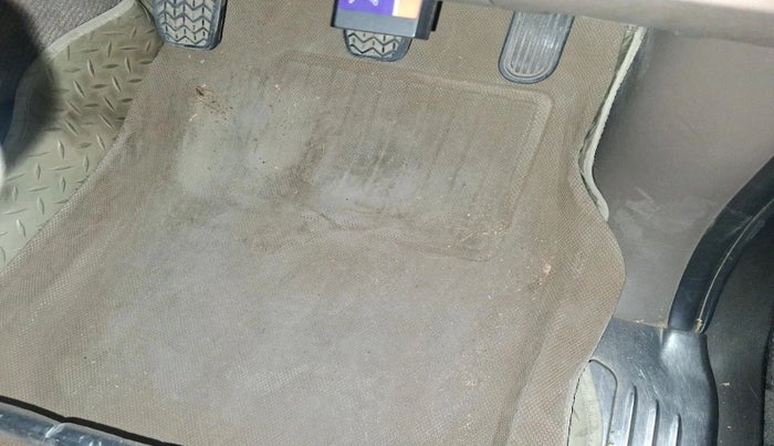 2015 Toyota Innova 2.5 GX 8 STR, Diesel, Manual, 72,595 km, interior